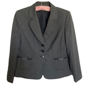 TAHARI three button blazer with horse bit detail